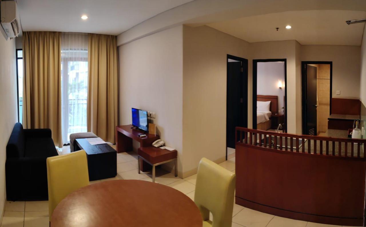 Grand Kuta Hotel&Residence Legian Exterior foto